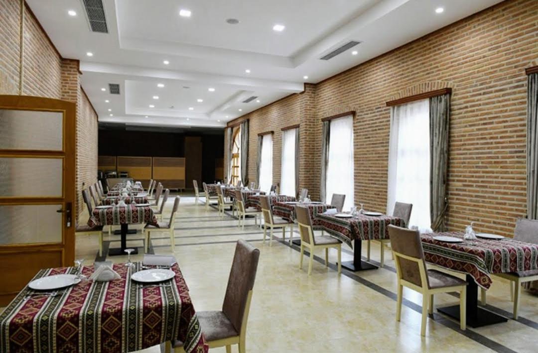 Karvansaray Sah Abbas Hotel Ганджа Екстериор снимка